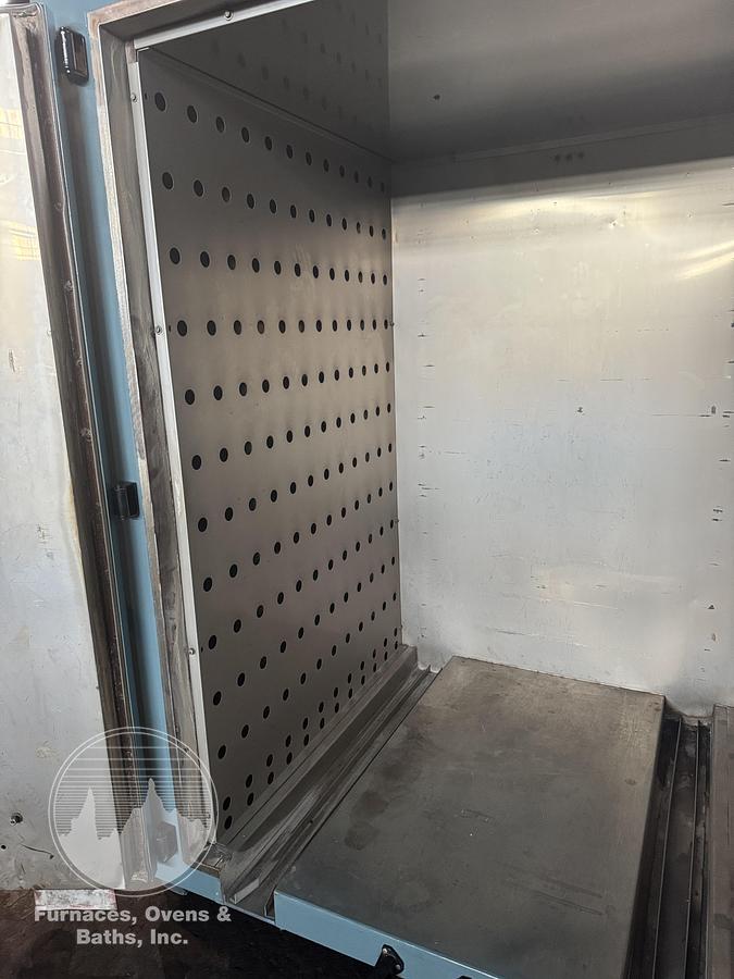 Used 48"W x 72"H x 48"L, Blue M 966 Batch/Truck Oven, 600°F, Stainless Interior