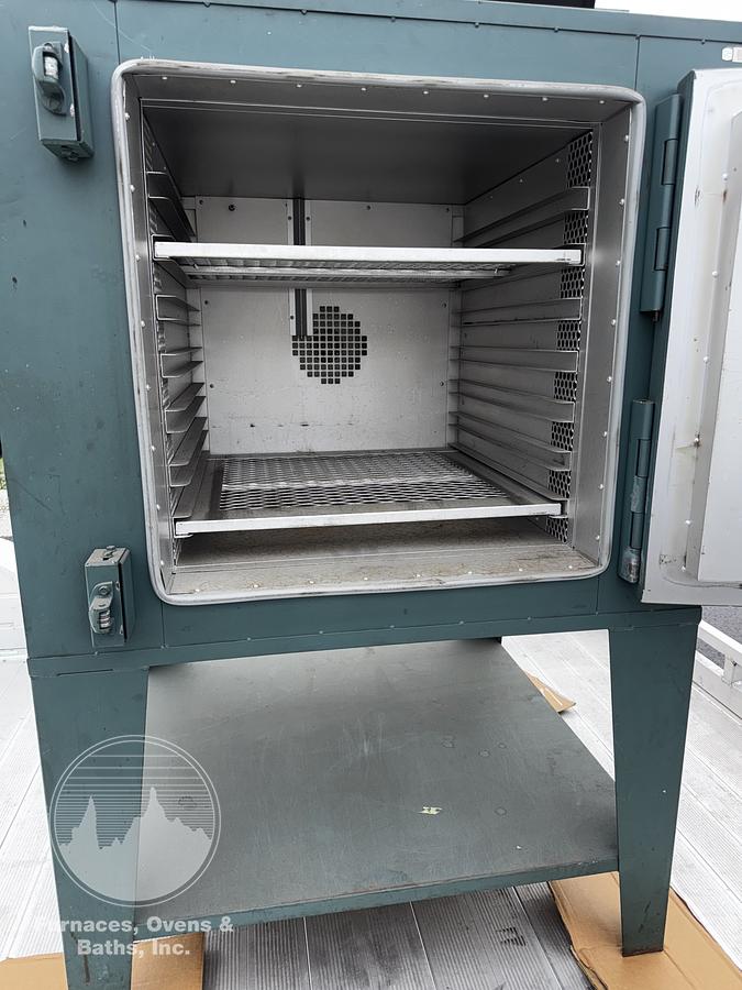 Used 24"W x 24"H x 24"Dp, Grieve AA-500 Solvent Rated Cabinet Oven, 500-F