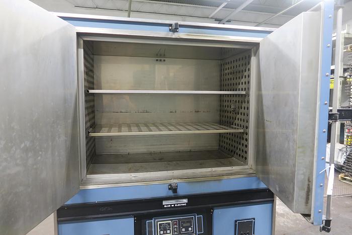 Used 48"W x 36"H x 24"L Blue M DC-1406F Cabinet Oven, 662°F, Electric