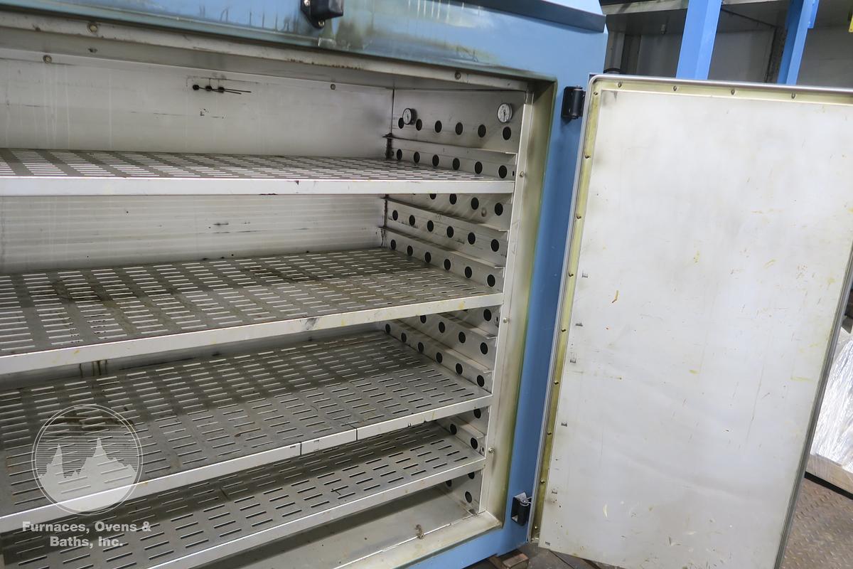 Used 48"W x 48"H x 24"L, Blue M DC-326F Cabinet Oven, 600°F