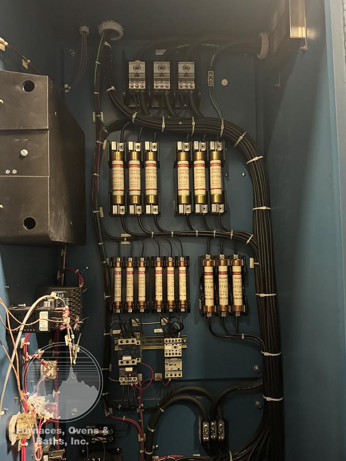 Used 48"W x 72"H x 48"L, Gruenberg, Electric Walk-In Oven, 450°F, Solvent Rated, Stainless Steel Interior