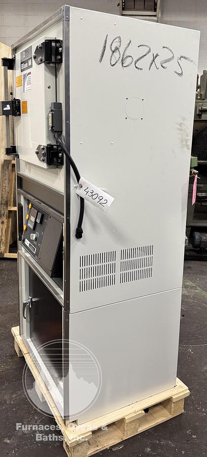 Used 14"W x 14"H x 14"L Blue M DCI-146 Inert Gas Cabinet Oven, 662°F, Electric