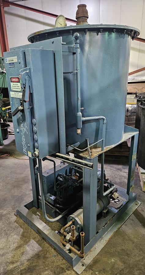 Used 4000 CFH Gas Atmospheres Exothermic Gas Generator w/Chiller