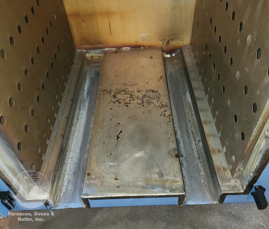 Used 36"W x 60"H x 48"L Blue M Truck Oven Model DC606RIG, 600°F, Electric