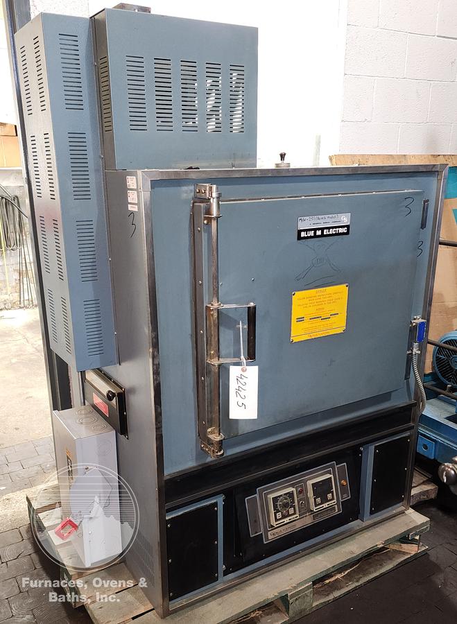 Used 25"W x 20"H x 20"L Blue M DC-256A-FHP-1 Class A Cabinet Oven, 600°F, Electric
