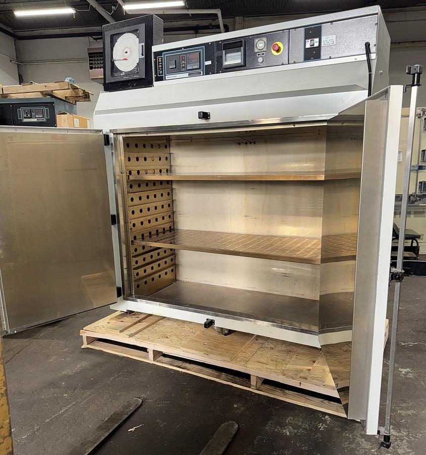 Used 60"W x 50"H x 24"L, Blue M DCW Cabinet Oven, Stainless Steel Interior, 600°F