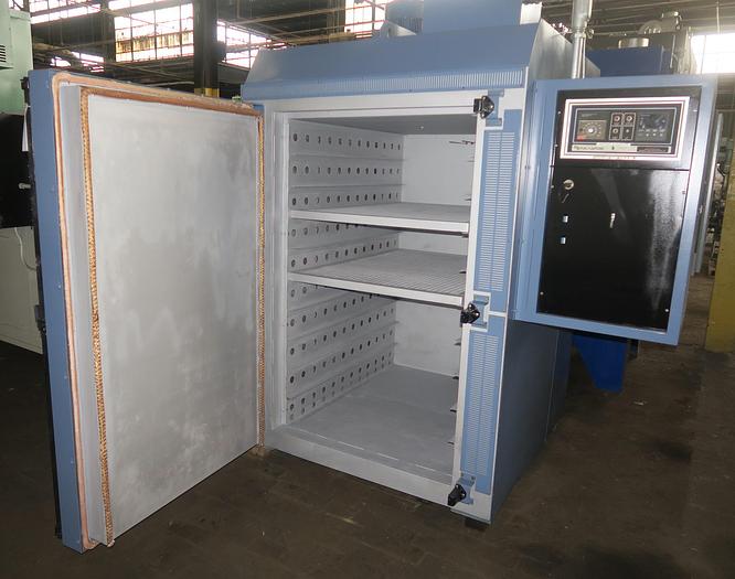 Used 36"W x 60"H x 48"L Blue M Batch/Cabinet Oven, 750°F, Electric