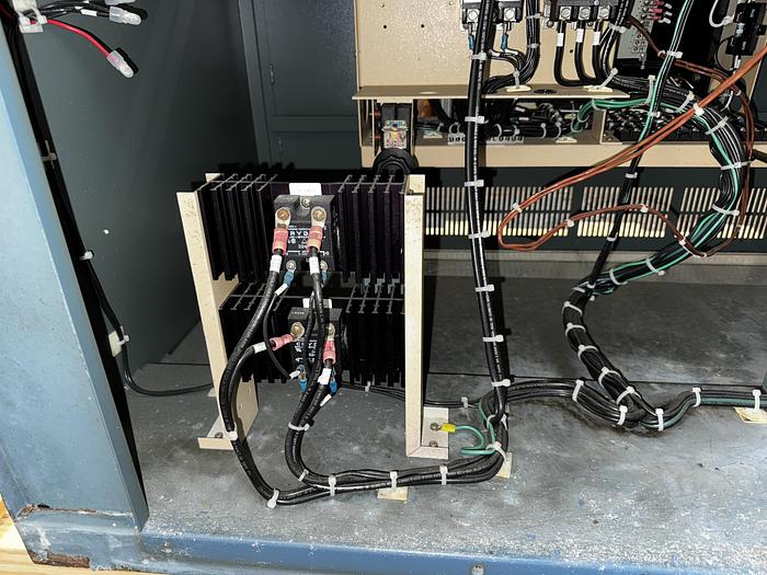 Used 20"W x 20"H x 18"L Blue M CW-6680 Cabinet Oven, 1300°F, Electric