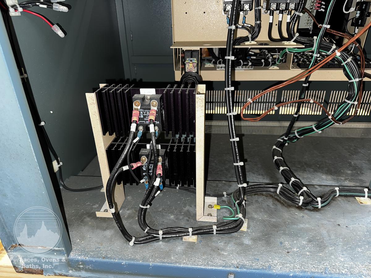 Used 20"W x 20"H x 18"L Blue M CW-6680 Cabinet Oven, 1300°F, Electric