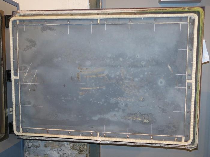 Used 38"W x 25"H x 20"L, Blue M CW-8880G, 1300-F, Electric