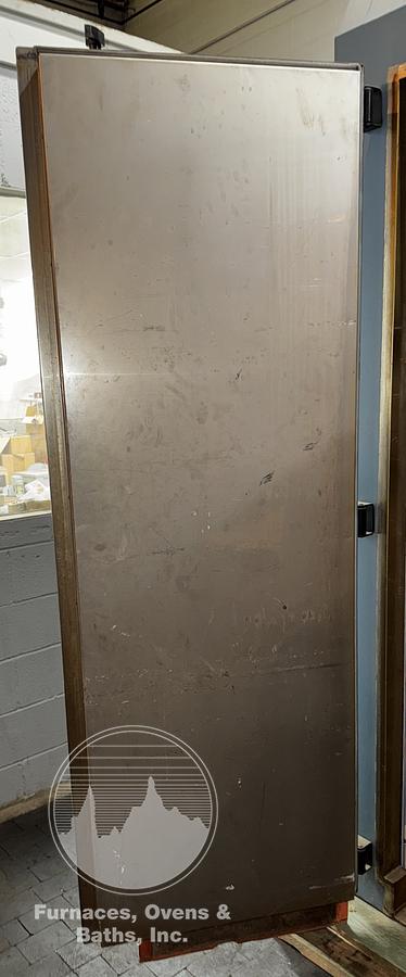 Used 48"W x 72"H x 48"L, Blue M DC-966 Cabinet Oven, 600°F, Stainless Interior