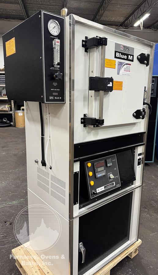 Used 14"W x 14"H x 14"L Blue M DCI-146 Inert Gas Cabinet Oven, 662°F, Electric