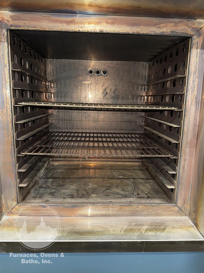 Used 20"W x 20"H x 18"L Blue M CW-6680 Cabinet Oven, 1300°F, Electric