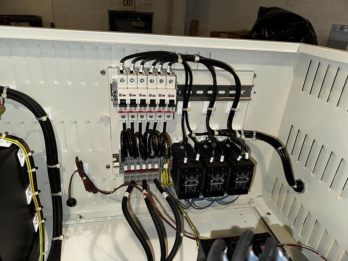 Used 48"W x 48"H x 24"L, Blue M DCW-326 Cabinet Oven, Stainless Steel Interior, 600°F