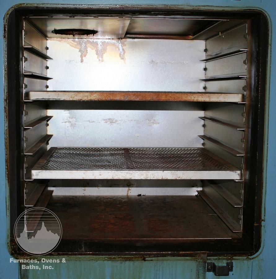 Used 25"W x 25"H x 25"L Despatch VRC1-90-1E Cabinet Oven, 500°F, Electric