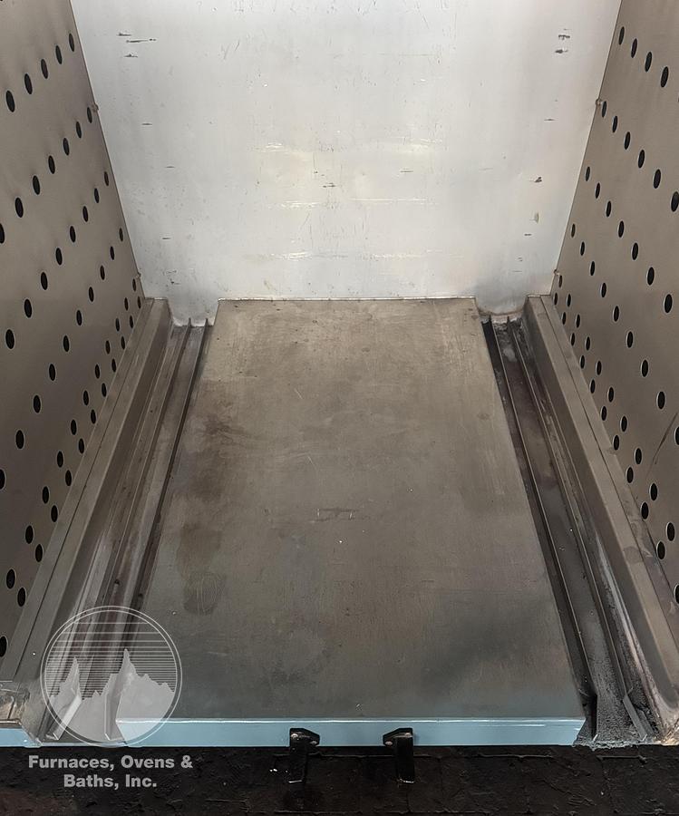 Used 48"W x 72"H x 48"L, Blue M 966 Batch/Truck Oven, 600°F, Stainless Interior
