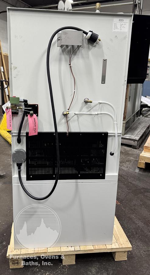 Used 14"W x 14"H x 14"L Blue M DCI-146 Inert Gas Cabinet Oven, 662°F, Electric