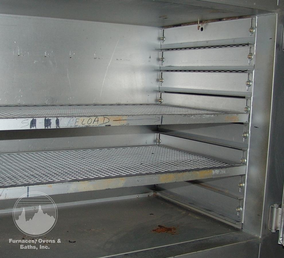 Used 37"W x 25"H x 19"L Despatch V-23 STD Cabinet Oven, 500°F, Electric