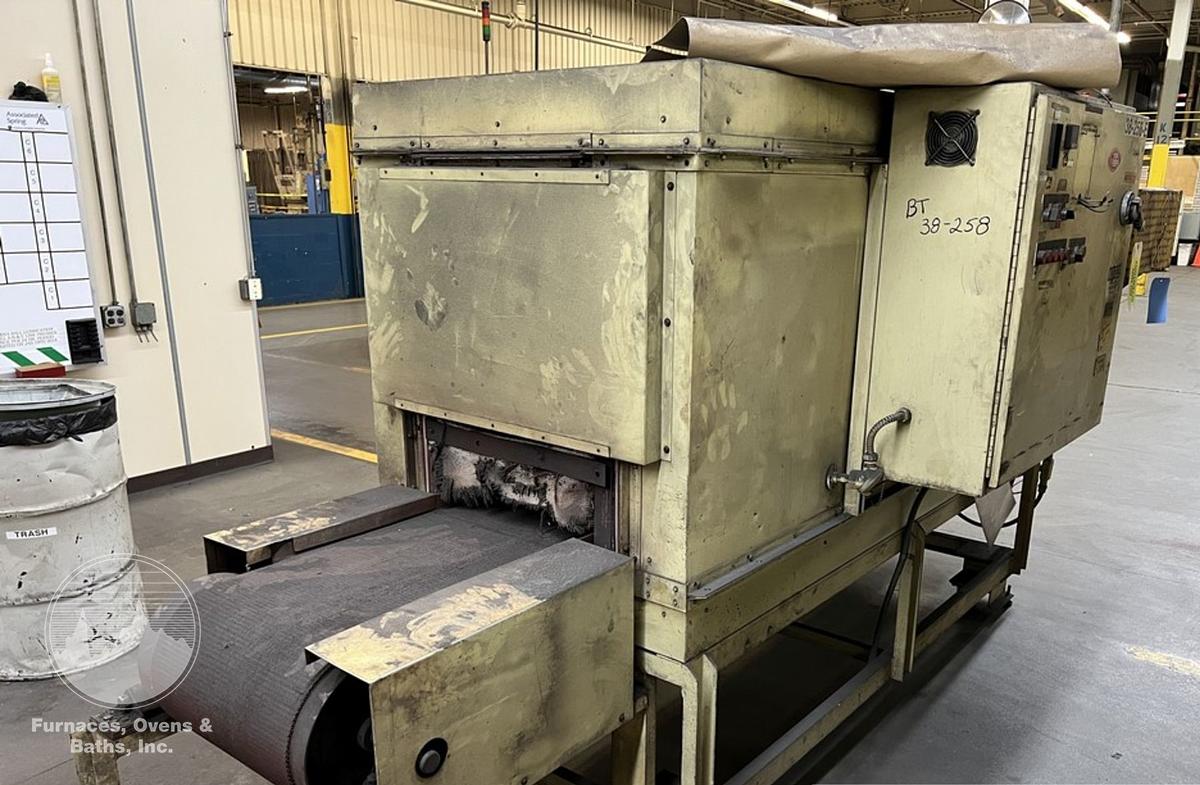 Used 19"W x 18" High x 120" Long, New England Oven Belt Conveyor Oven, Electric, 850-F