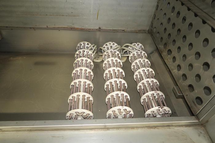 Used 48"W x 36"H x 24"L Blue M DC-1406F Cabinet Oven, 662°F, Electric