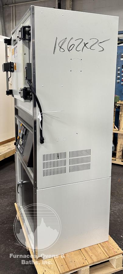 Used 14"W x 14"H x 14"L Blue M DCI-146 Inert Gas Cabinet Oven, 662°F, Electric