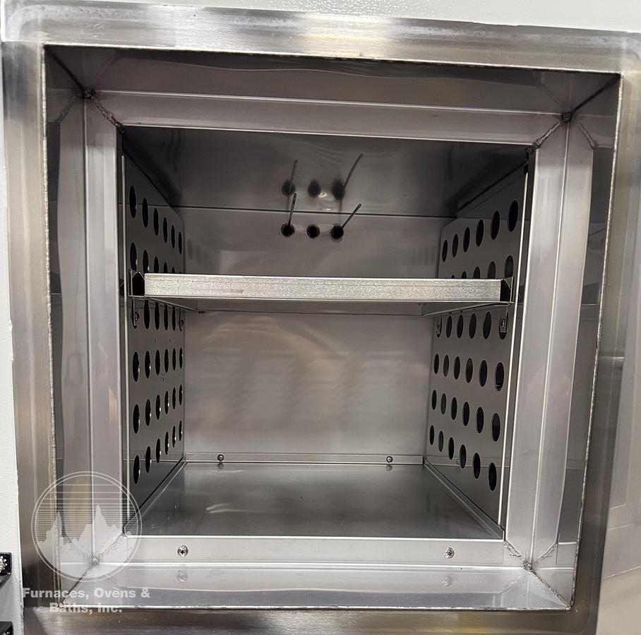 Used 14"W x 14"H x 14"L Blue M DCI-146 Inert Gas Cabinet Oven, 662°F, Electric
