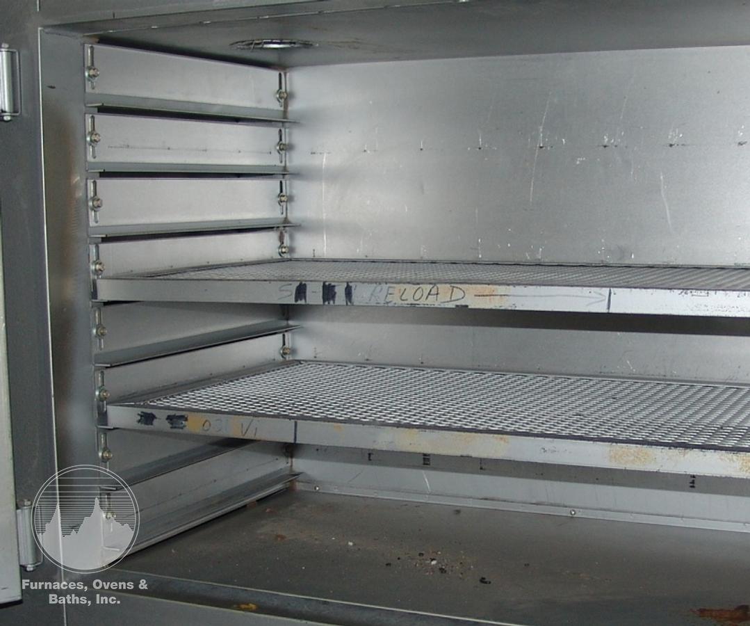 Used 37"W x 25"H x 19"L Despatch V-23 STD Cabinet Oven, 500°F, Electric