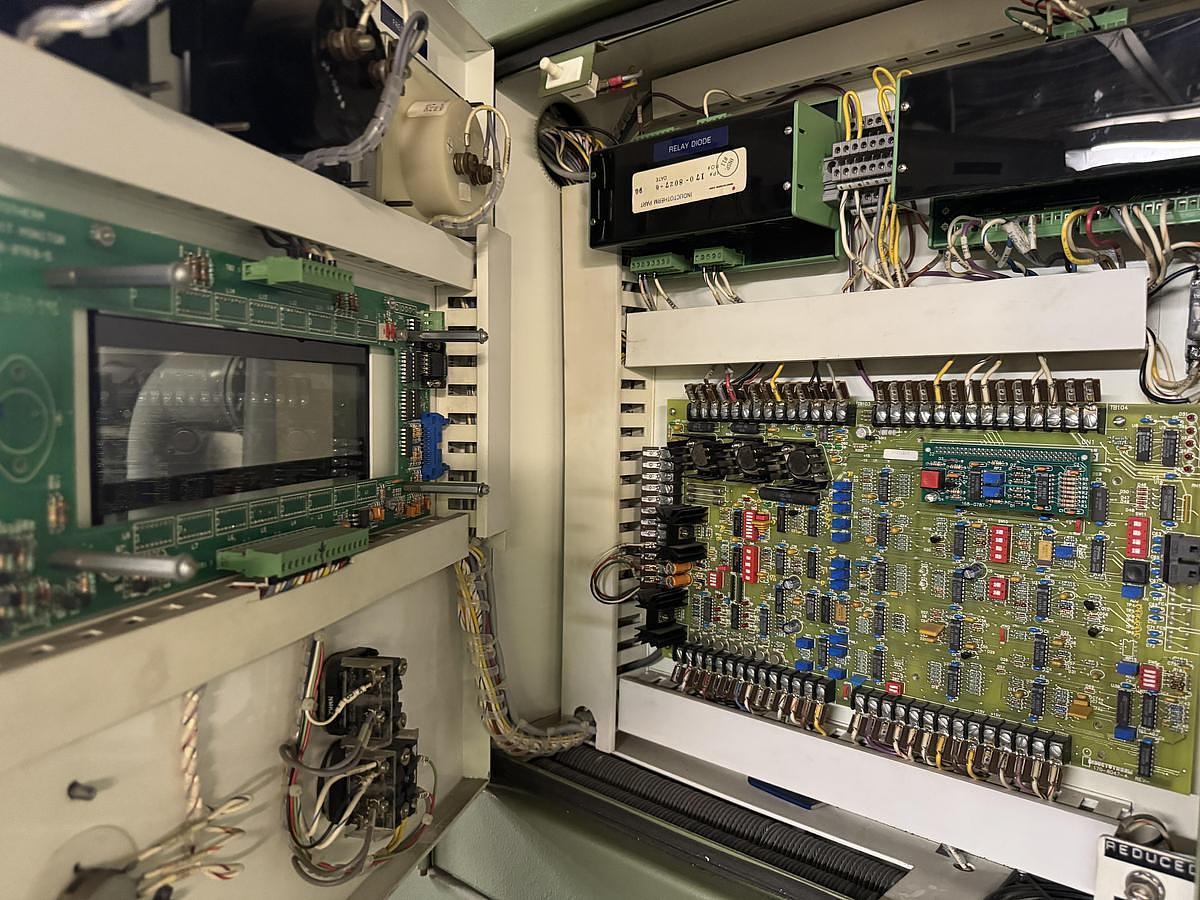 Used Pillar/GNB Vacuum VIM Pillar/GNB Vacuum Induction Melting 300 Pound Capacity