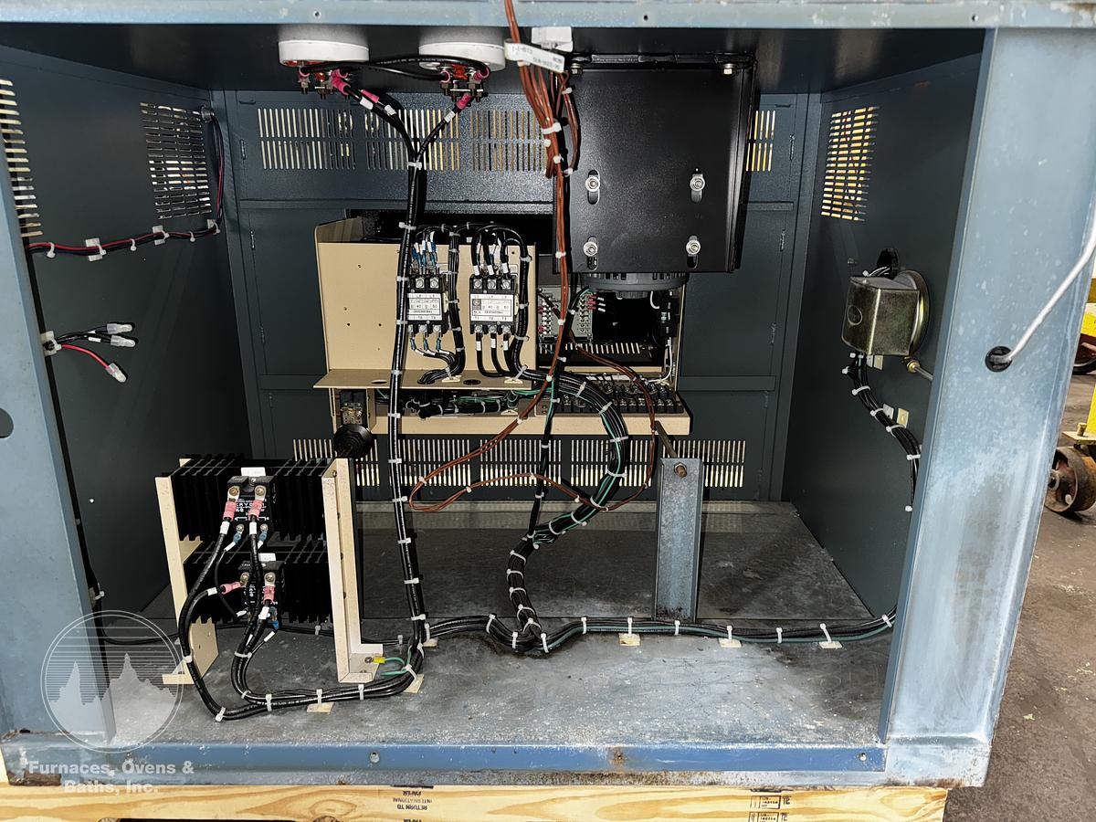 Used 20"W x 20"H x 18"L Blue M CW-6680 Cabinet Oven, 1300°F, Electric