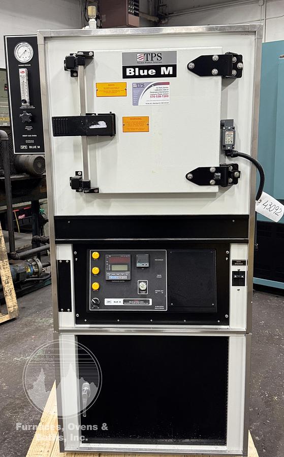 Used 14"W x 14"H x 14"L Blue M DCI-146 Inert Gas Cabinet Oven, 662°F, Electric