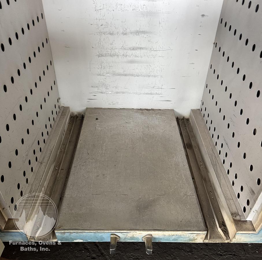 Used 48"W x 72"H x 48"L, Blue M DC-966 Batch/Truck Oven, 600°F