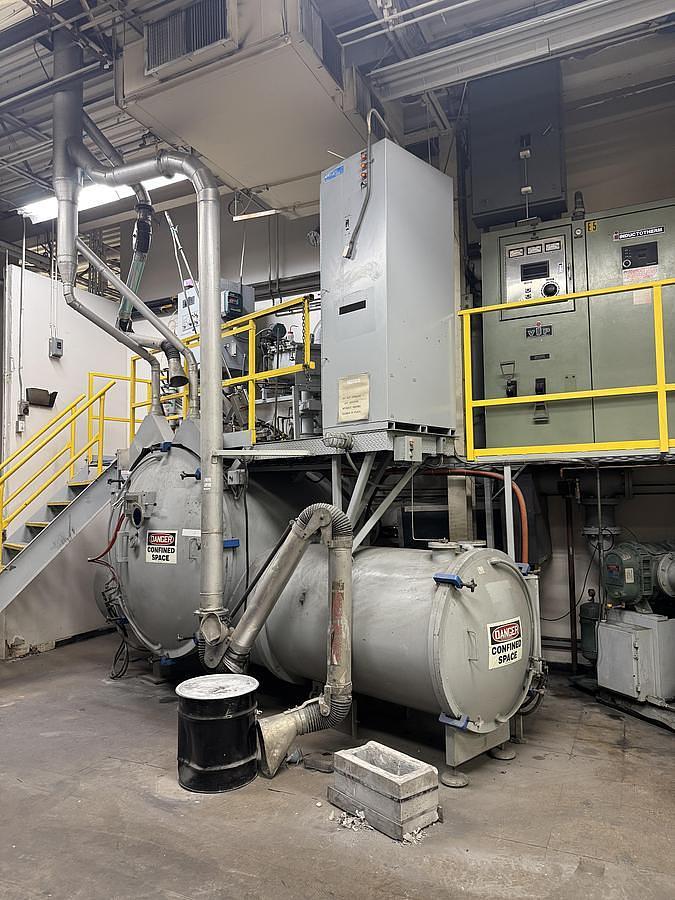 Used Pillar/GNB Vacuum VIM Pillar/GNB Vacuum Induction Melting 300 Pound Capacity