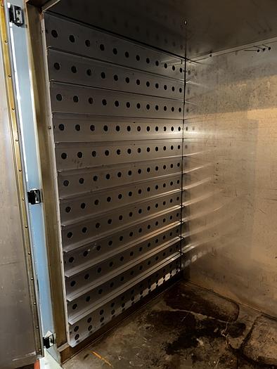 Used 48"W x 72"H x 48"L, Blue M DC-966 Cabinet Oven, 600°F, Stainless Interior