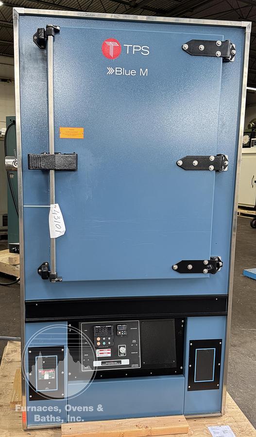 Used 25"W x 38"H x 20"L Blue M DC-336 Cabinet Oven, 650°F, Electric