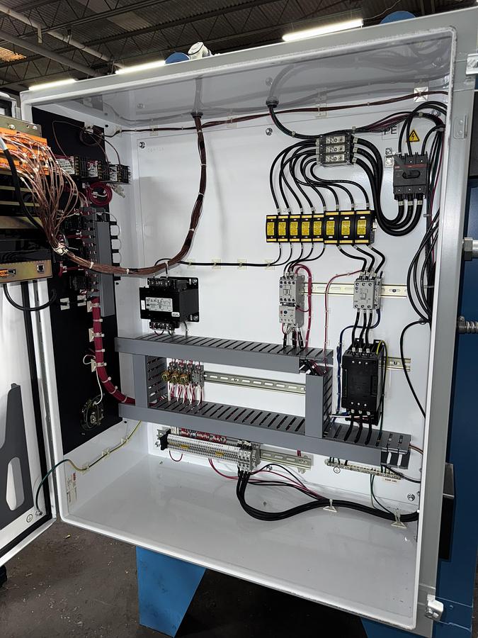 Used 48"W x 36"H x 36"L Wisconsin Cabinet Oven, 650°F, Electric, Vacuum Composite Cure