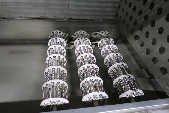 Used 48"W x 36"H x 24"L Blue M DC-1406F Cabinet Oven, 662°F, Electric