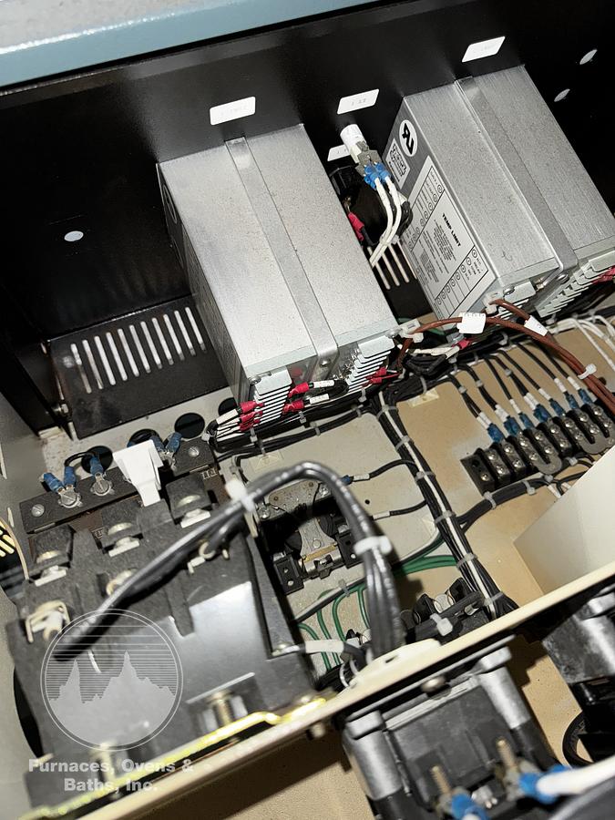 Used 20"W x 20"H x 18"L Blue M CW-6680 Cabinet Oven, 1300°F, Electric