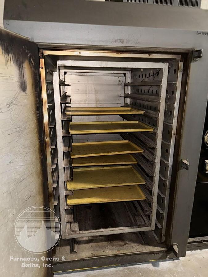 Used 36"W x 60"H x 48"L Blue M Truck Oven EM-606GXX, 600°F, Electric