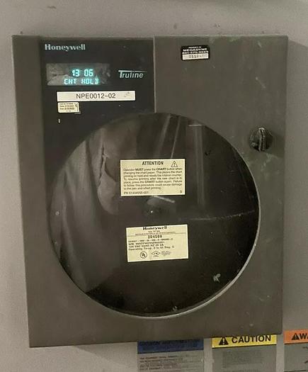 Used 48"W x 72"H x 52"L, Despatch Industries PWE3-10-1E, 850-F, Electric