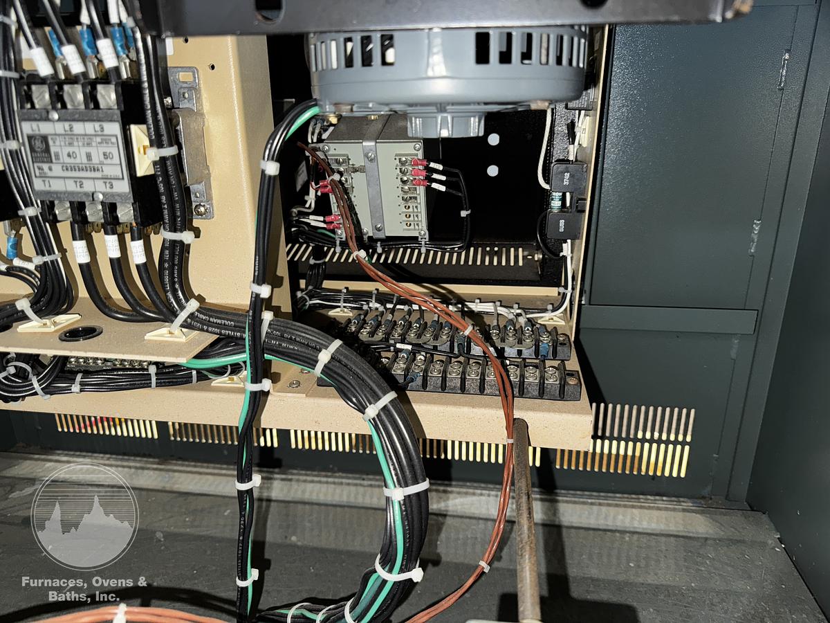 Used 20"W x 20"H x 18"L Blue M CW-6680 Cabinet Oven, 1300°F, Electric