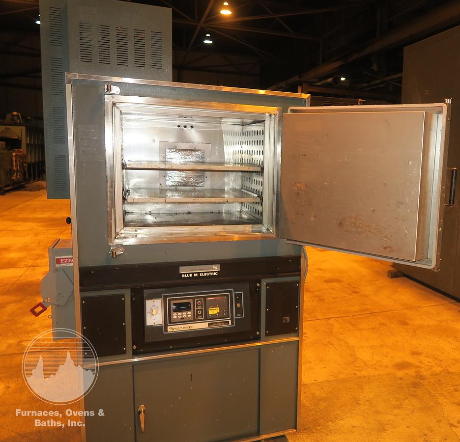 Used 25"W x 20"H x 20"L Blue M DC-256A-EHP Class A Cabinet Oven, 600°F, Electric