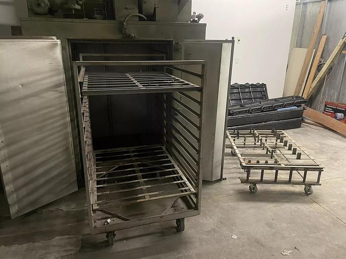 Used 40"W x 63"H x 52"L Despatch V-39 STD Walk-In Oven, 500°F, Gas