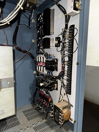 Used 48"W x 72"H x 48"L, Blue M DC-966 Cabinet Oven, 600°F, Stainless Interior