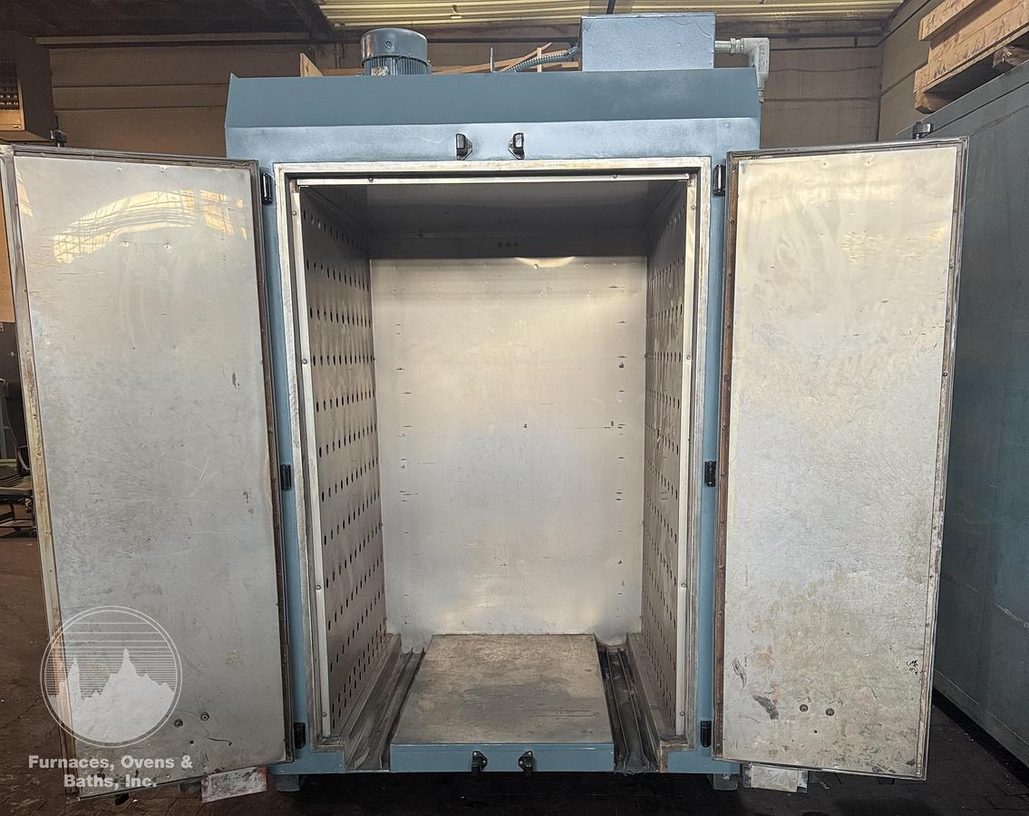Used 48"W x 72"H x 48"L, Blue M 966 Batch/Truck Oven, 600°F, Stainless Interior
