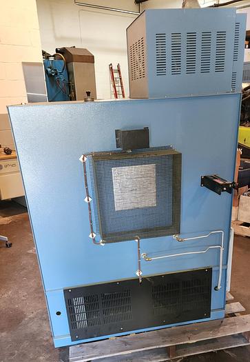 Used 25"W x 20"H x 20"L Blue M DC-256A-FHP-1 Class A Cabinet Oven, 600°F, Electric