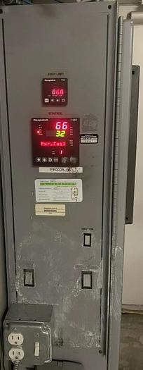 Used 48"W x 72"H x 52"L, Despatch Industries PWE3-10-1E, 850-F, Electric