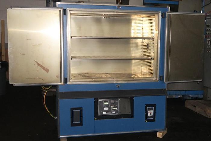 Used 48"W x 36"H x 24"L Blue M DC-1406 Cabinet Oven, 662°F, Electric