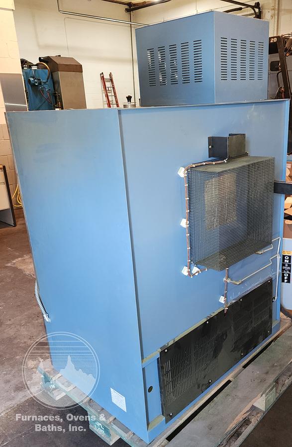 Used 25"W x 20"H x 20"L Blue M DC-256A-FHP-1 Class A Cabinet Oven, 600°F, Electric