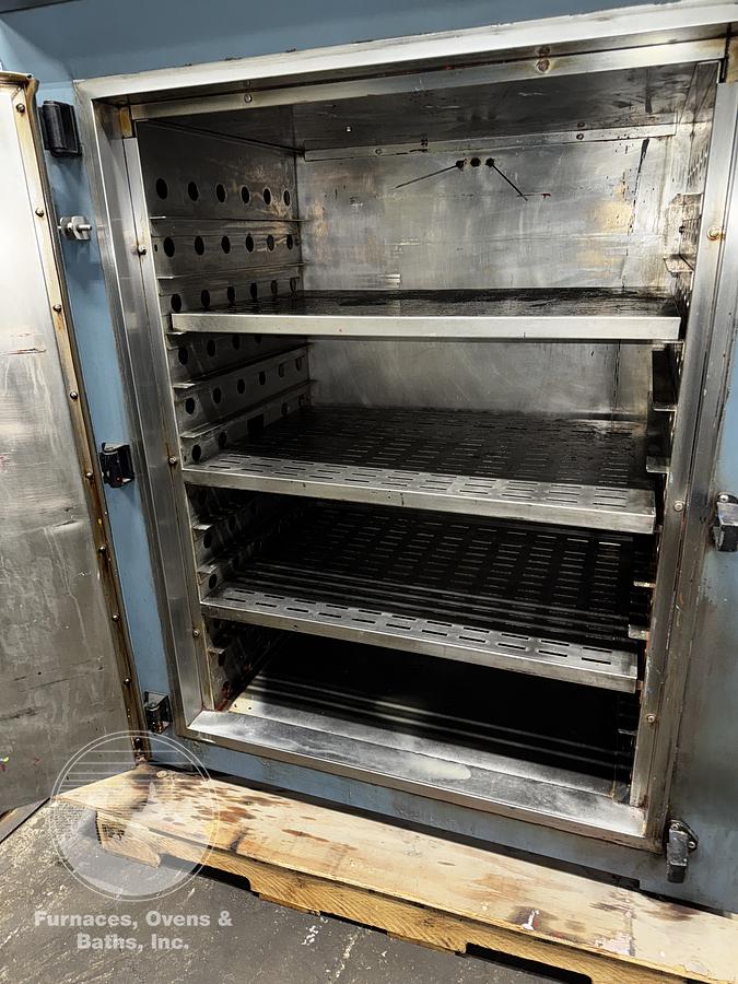 Used 36"W x 48"H x 24"L, Blue M DC-246G-ST350 Cabinet Oven, 600°F, Stainless Interior