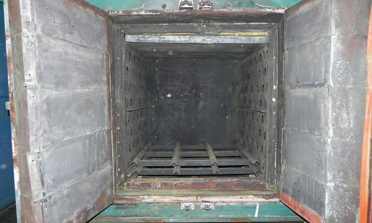 Used 50"W x 50"H x 50"L, Grieve HC-1250, Electric